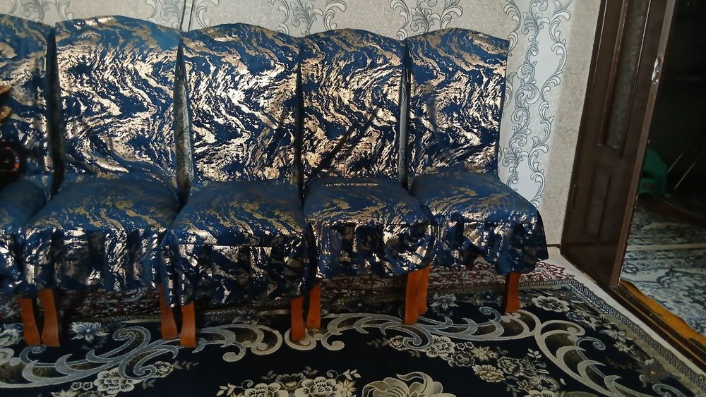 Stullar sotiladi. Xolati yangidek. Stullari ezilmagan chotki xolatda