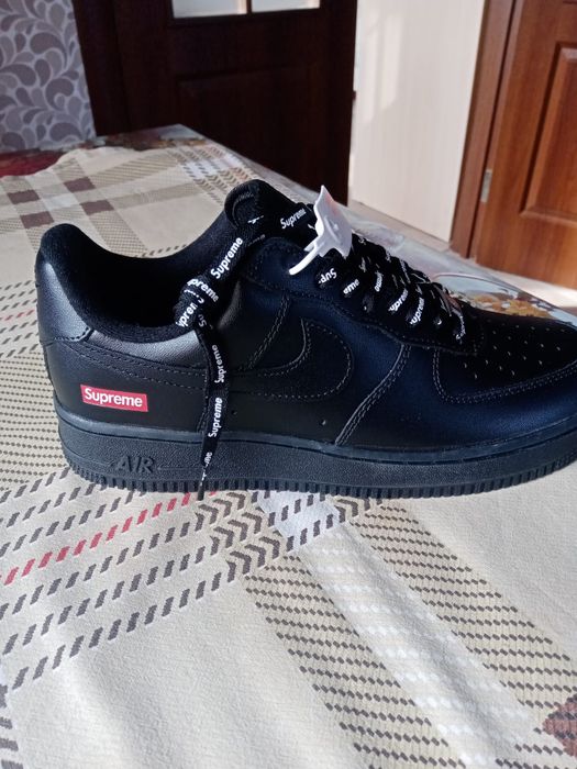 Кроссовки новые "Nike Supreme Black"