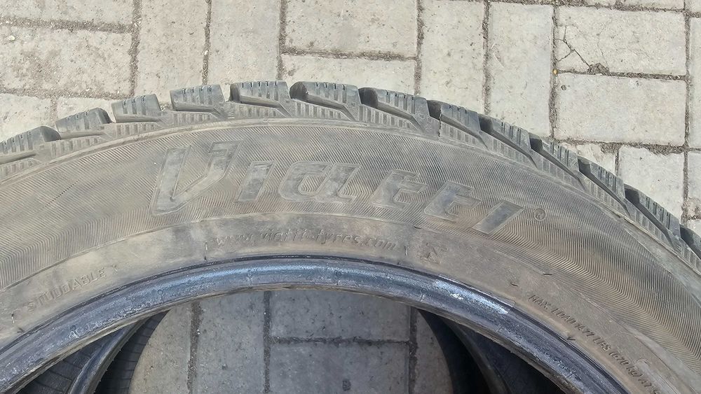 225/50/R17 шипованные Viatti