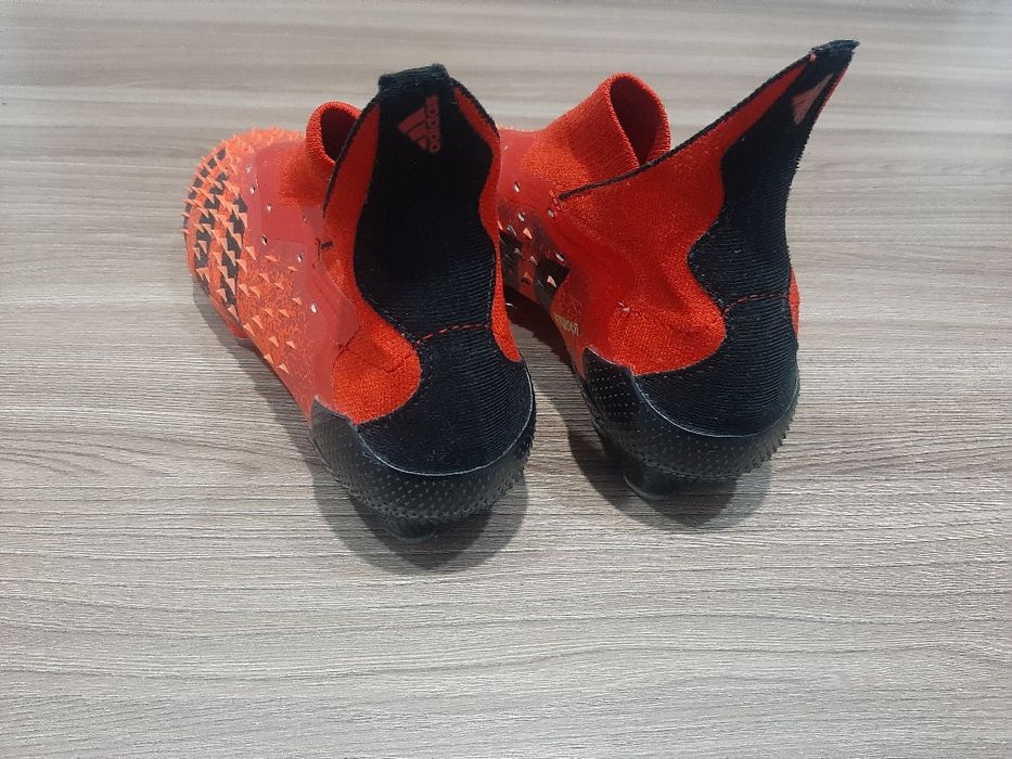 Бутсы adidas predator 38