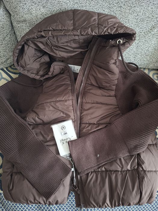 Продам куртку новую