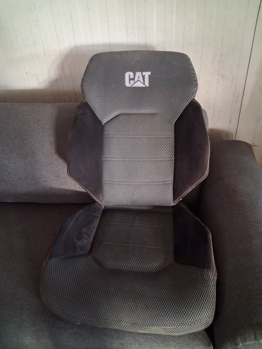 Husa scaun caterpillar imbracaminte burete