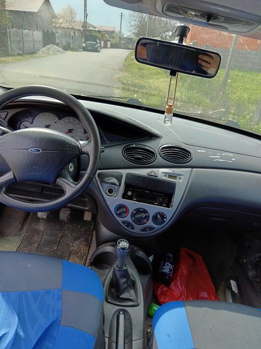 Vând Ford focus 1, 6 benzina