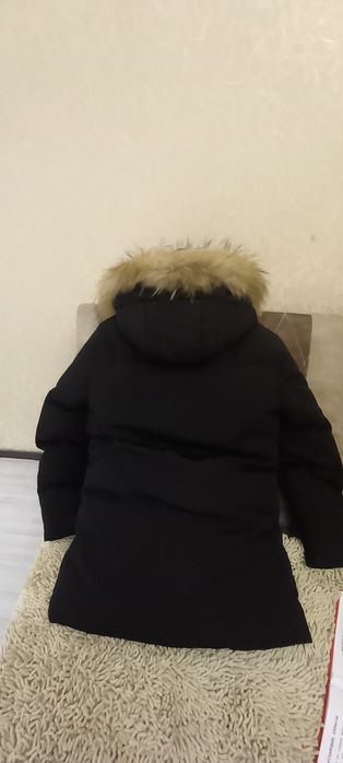 Продаётся зимняя куртка.