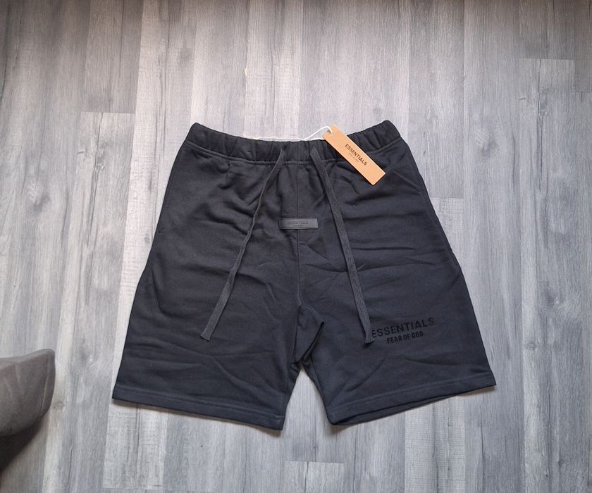 *REDUCERE* Essentials pantaloni scurti negri