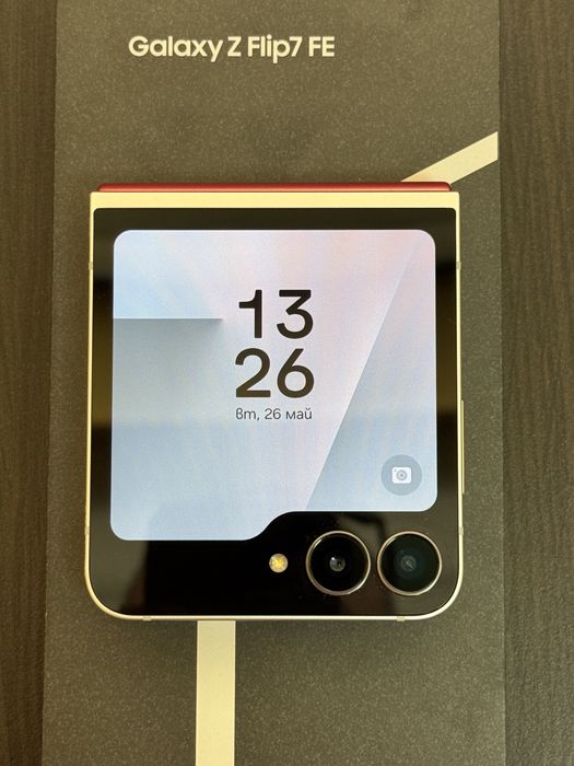 Samsung Z Flip 7 128GB White / КАТО НОВ! / 2г. ГАРАНЦИЯ!