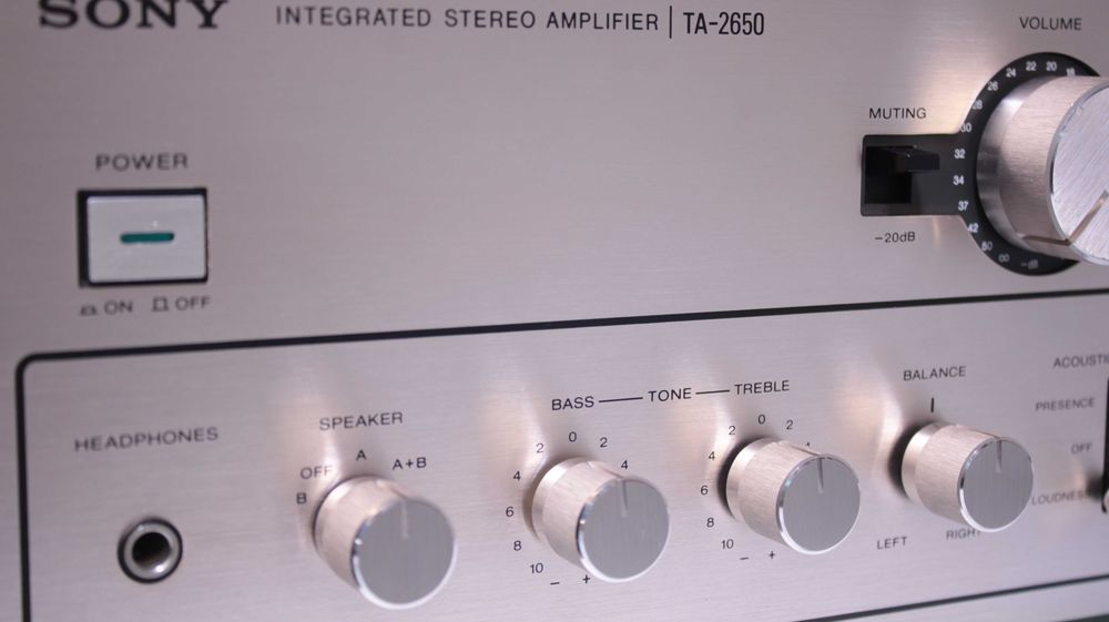 Statie/Amplificator Sony TA-2650.