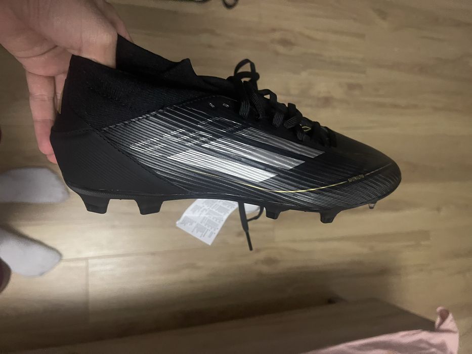 Ghete de fotbal f50