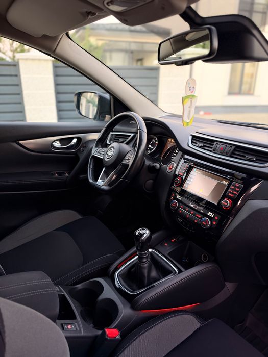 Vand nissan qashqai , toate reviizile facute la reprezentanta !