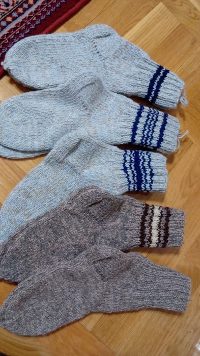 Ciorapi de lana tricotati manual