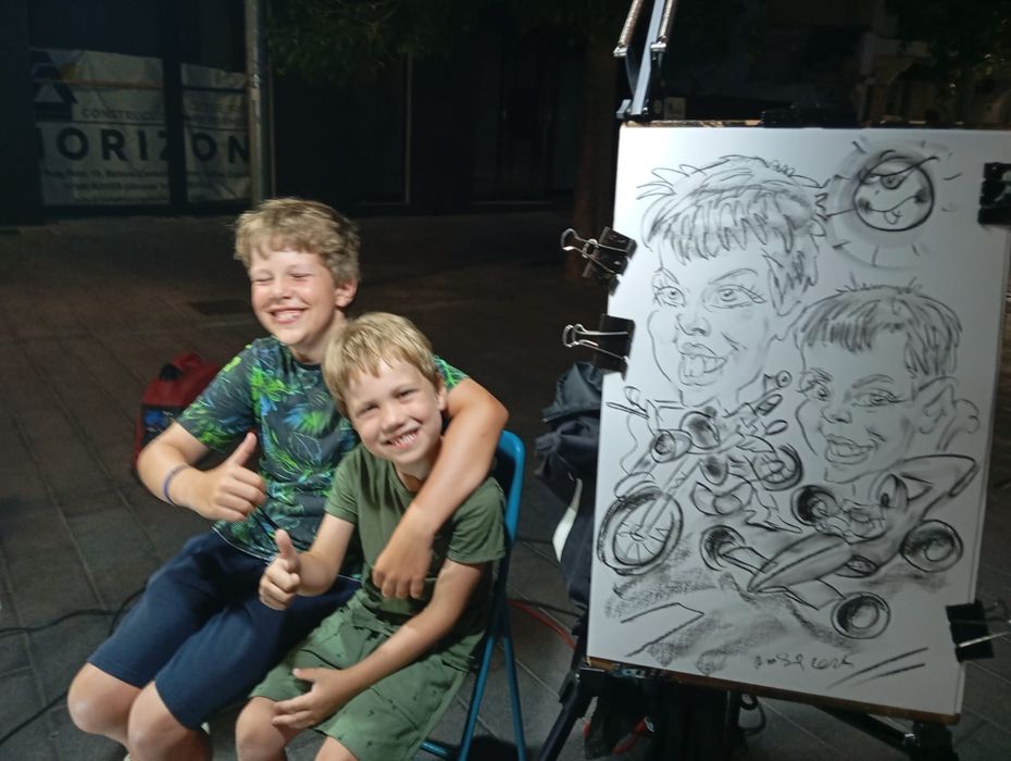 Карикатури по поръка