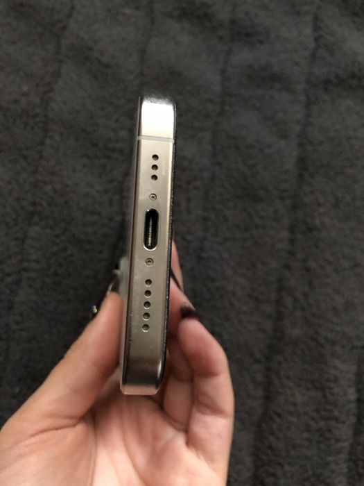 iphone 15 pro white бял айфон