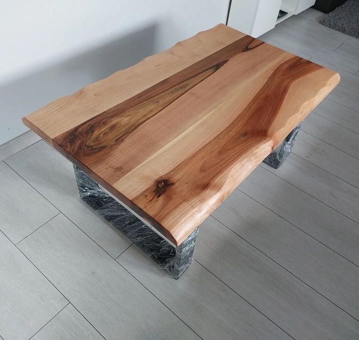 Холна маса от масив орех различни модели