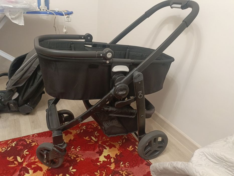 продам коляску Graco Evo