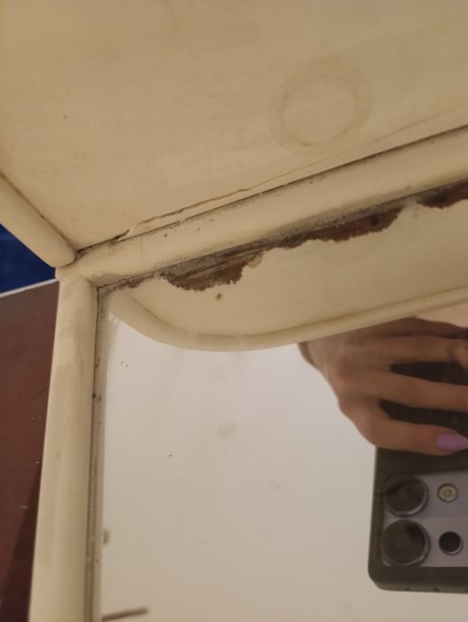 Подарява се огледало