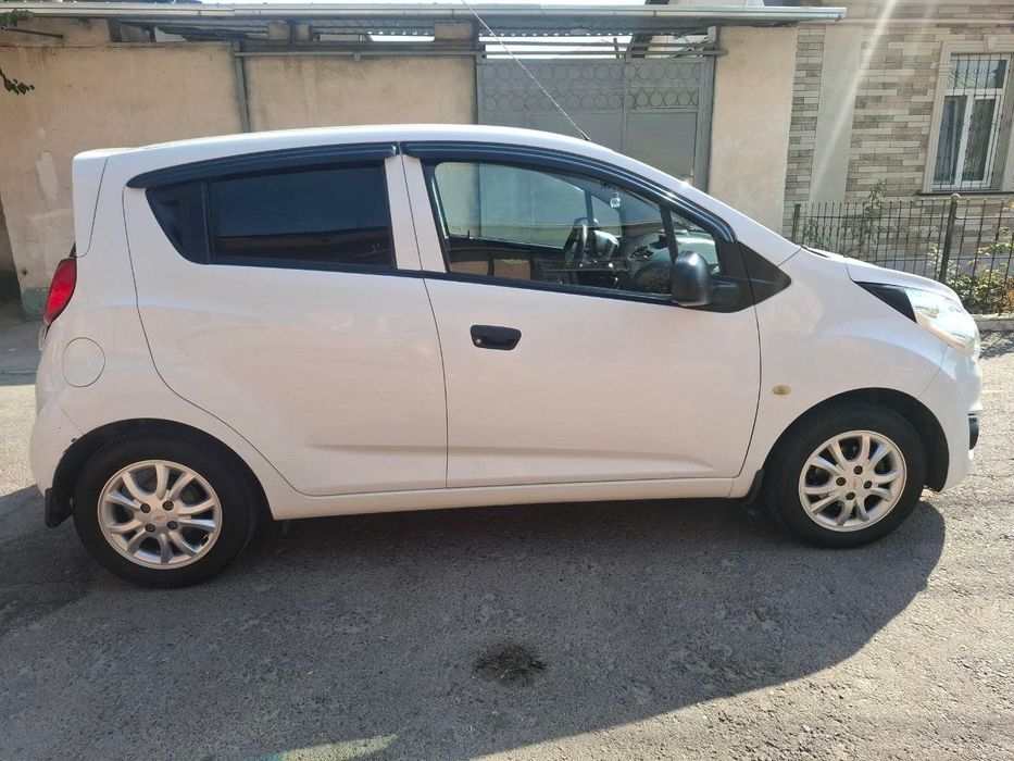 белый спарк продается