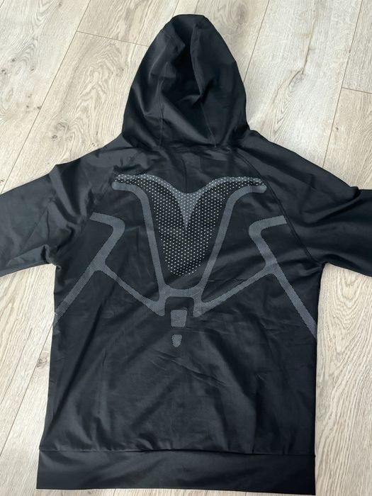 Тренировочная одежда | рашгард