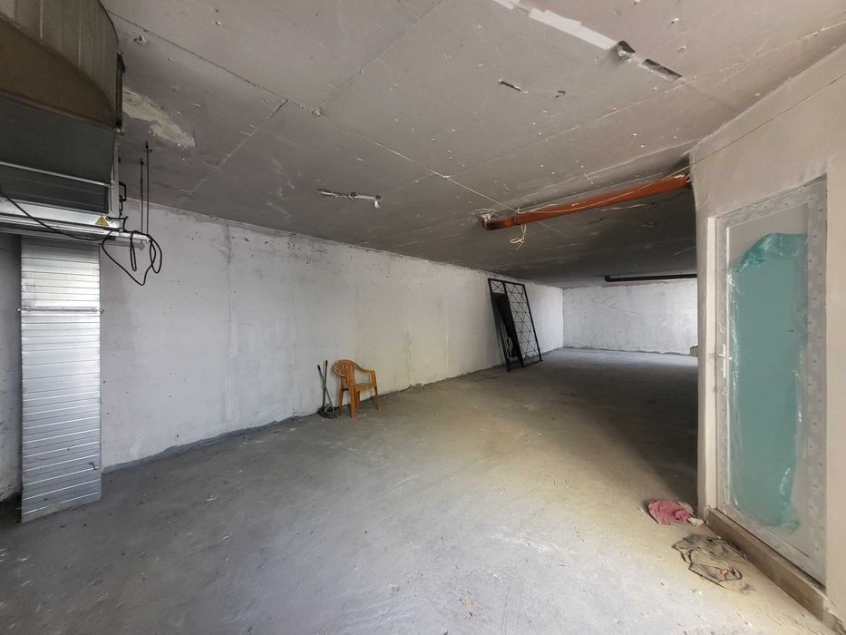 Дава се под наем Гараж / Паркомясто в София, Център - 102 кв.м за 420 € - Снимка #2