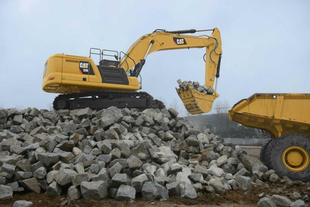 Гусеничный экскаватор CAT [336] 2.4м³