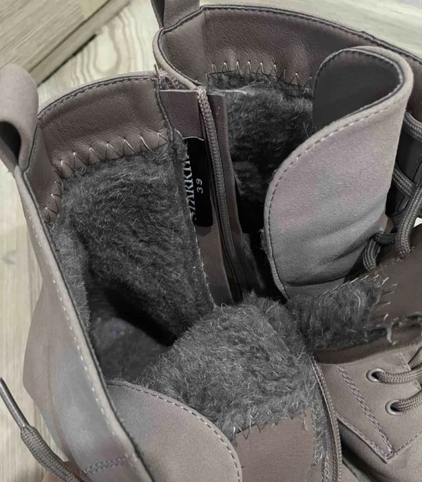 Продам зимние сапоги