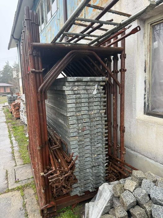 Давам под наем рамково скеле