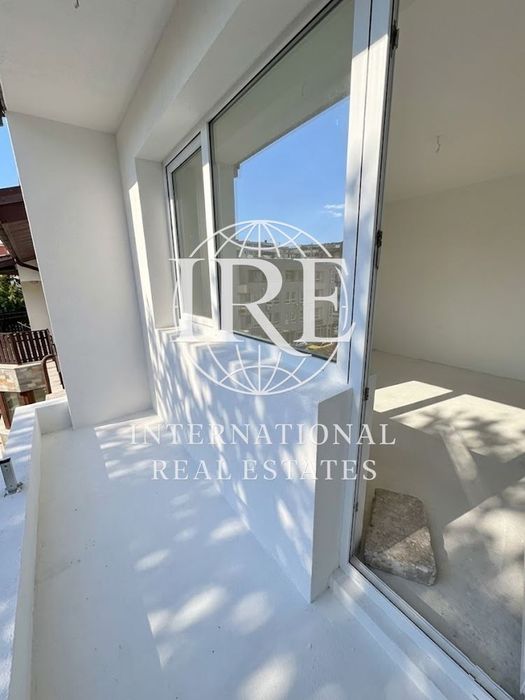 Продава се Тристаен апартамент в Добрич, Център - 108 кв.м за 638 €/кв.м - Снимка #5