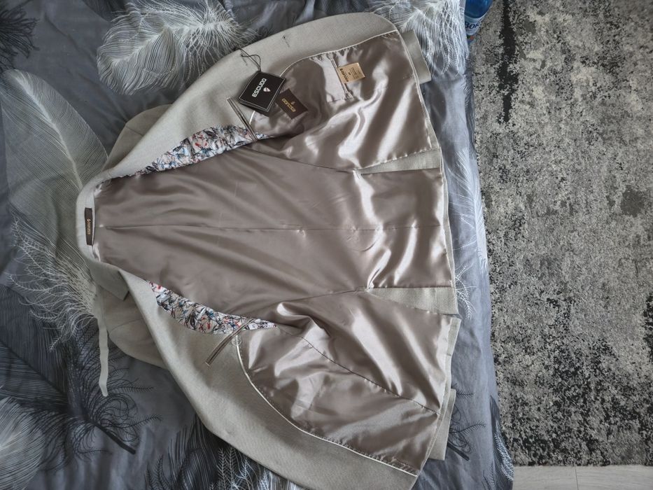 Costum bărbați ESCUDO NOU cu etichetă + Cravată - Mărimea 44 Slim Fit (Bej-pepit)