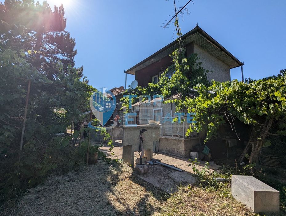 Продава се Къща в с. Поликраище, Област Велико Търново - 90 кв.м за 1112 €/кв.м - Снимка #2