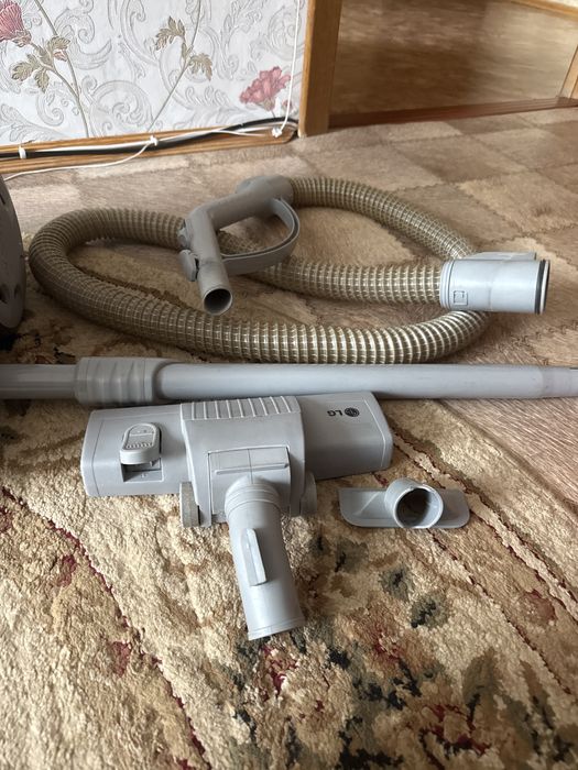 Пылесос б/у в хорошем состоянии