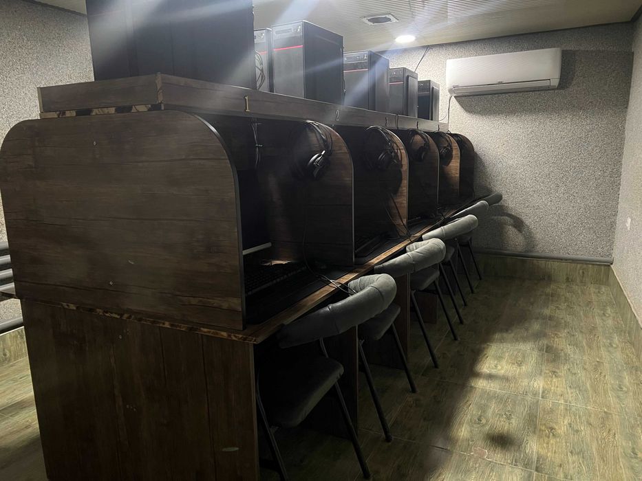 Настольные компьютеры 10 шт. Game Club uchun kompyuterlar