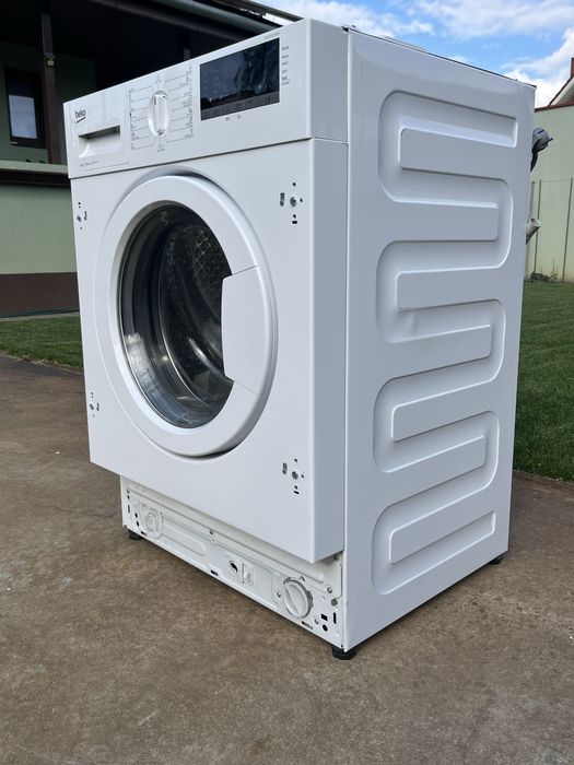 Vând mașină de spălat rufe incorporabilă Beko