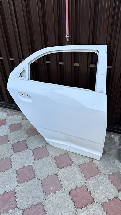 Продам Дверь от Cobalt