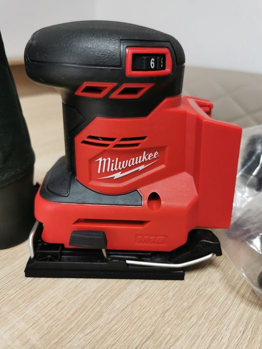 Șlefuitor m18 milwaukee model destinat pietei de USA