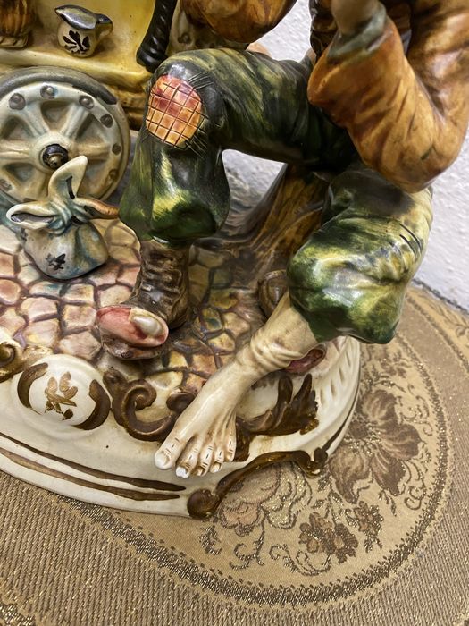 Италианска фигура на каподимонте цирк