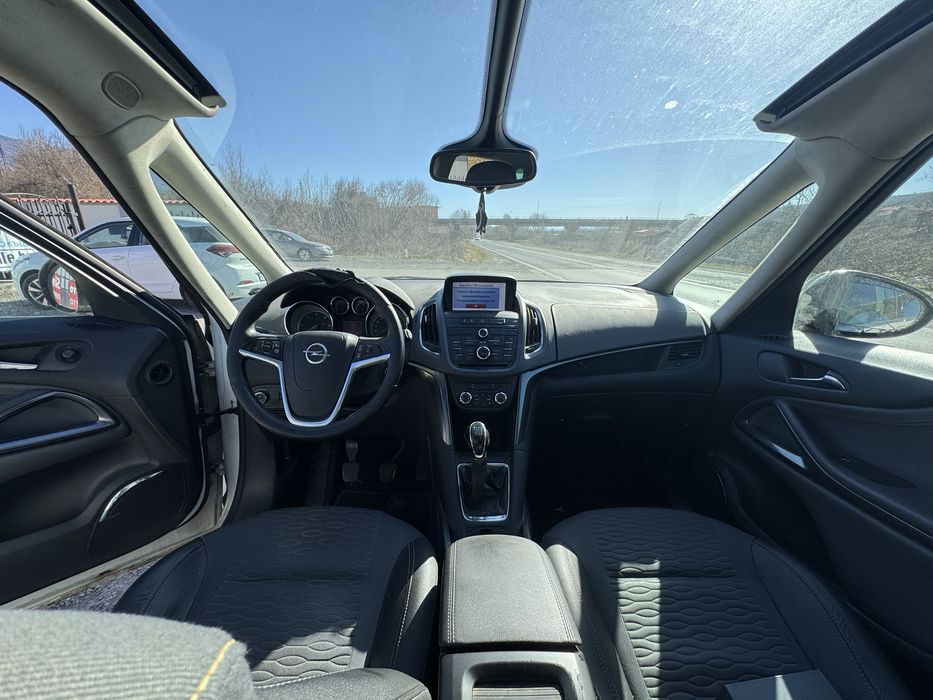 Opel Zafira Tourer 2.0cdti 130hp A20DT НА ЧАСТИ