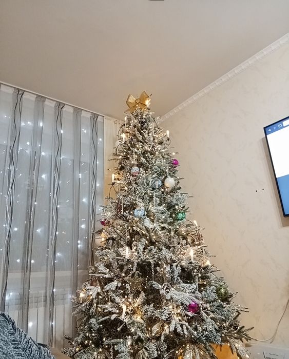 Продам искусственную елку