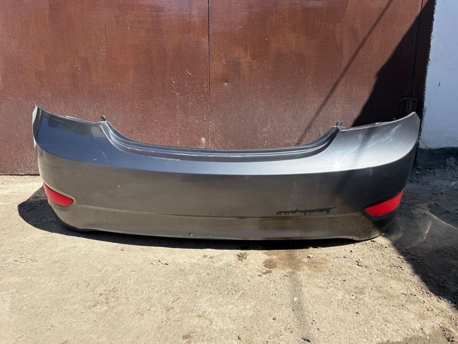 Задний бампер на Hyundai Accent