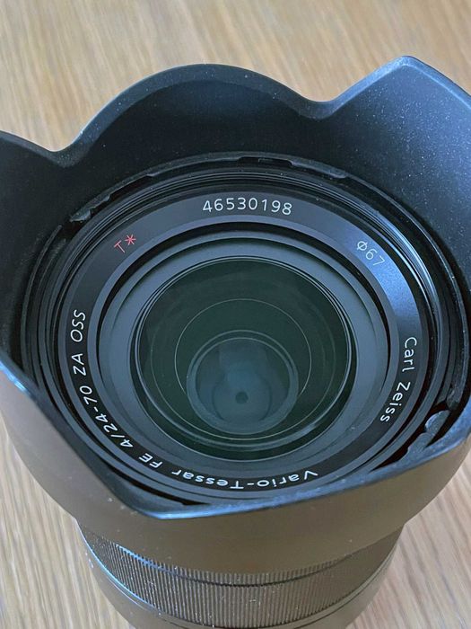 Sony FE 24-70mm f/4 OSS Vario-Tessar T* ZA