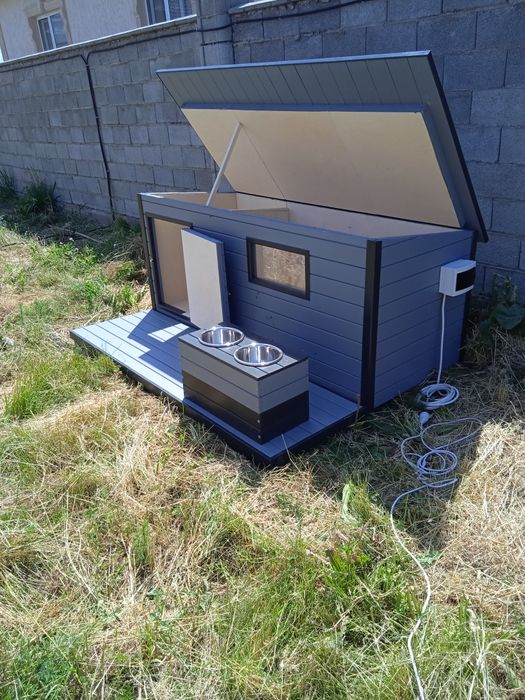 Утеплённая будка для собаки