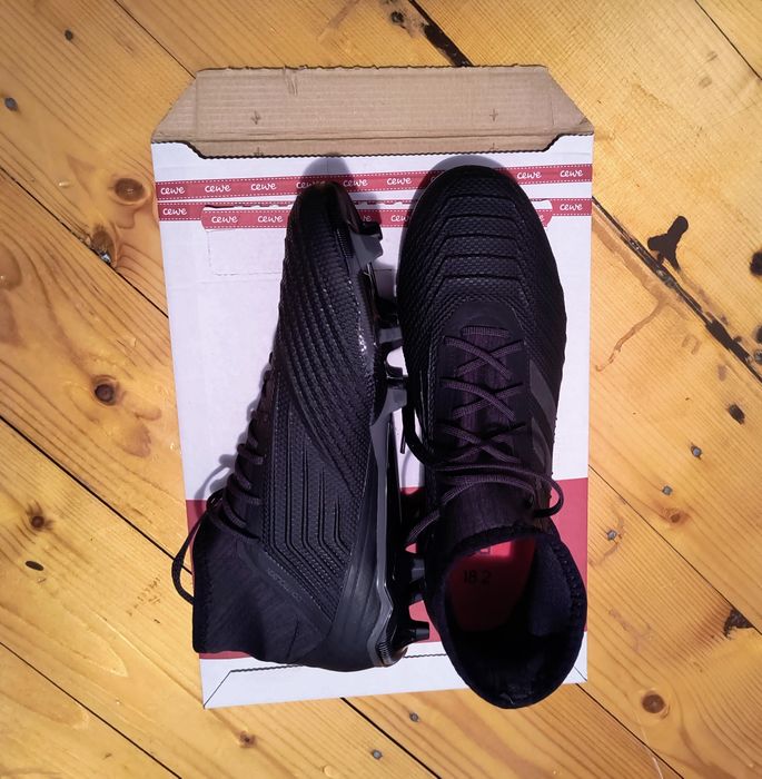 Ghete Adidas Predator 18.2 FG
