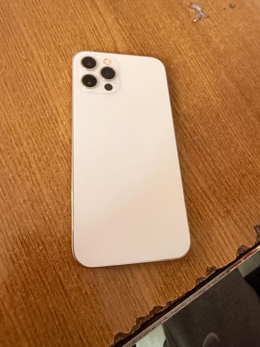 iPhone 12 Pro 128 GB 93% baterie