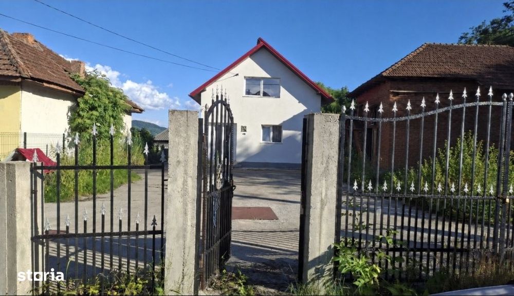 Casa de vanzare in comuna Corbi
