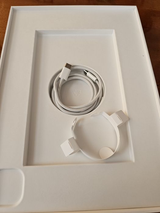 iPad Pro 11' M4 512GB WiFi Silver - в гаранция