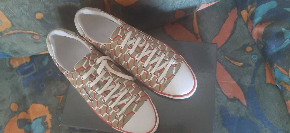 Дамски цветни кецове  Calvin Klein