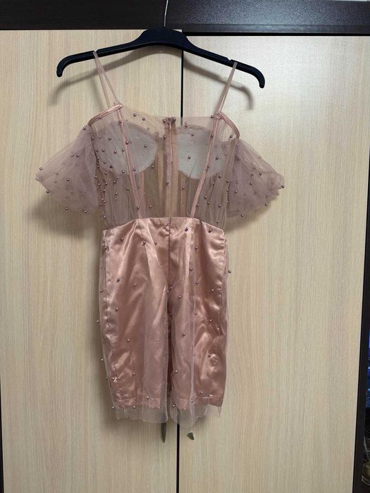 Официални рокли, направени по поръчка (носени веднъж)