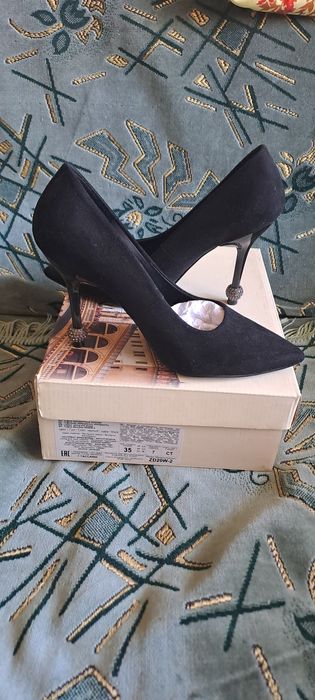 Продам туфли замша