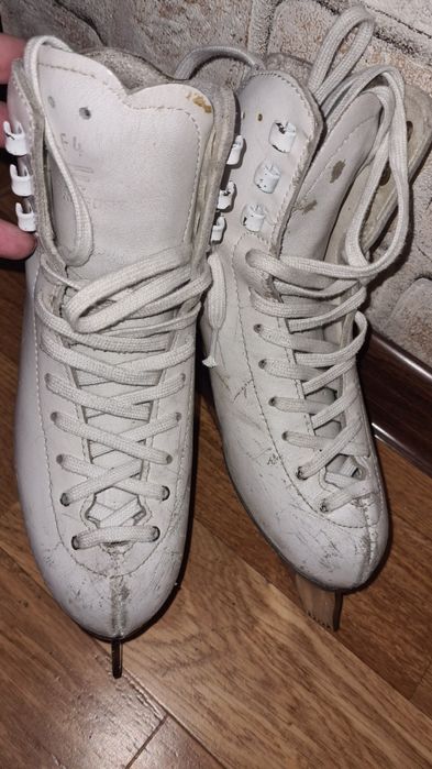 Коньки профессиональные Risport