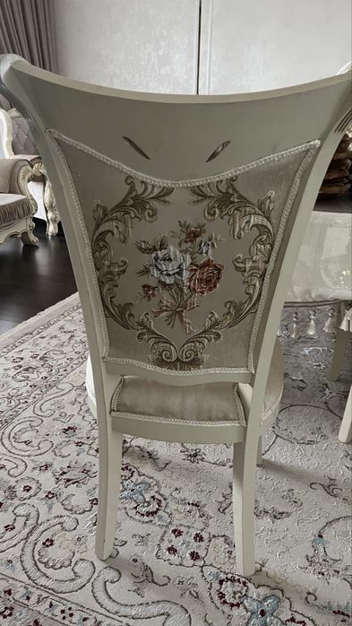 Стулья в хоршем состоянии