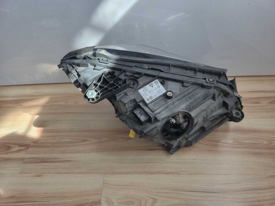 Far stanga Mercedes C Class W205 An 2018 - 2021 Cod A2059068505
