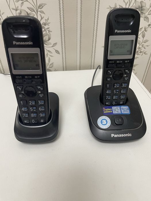 Телефон Panasonik . 2 трубки+ 2 базы